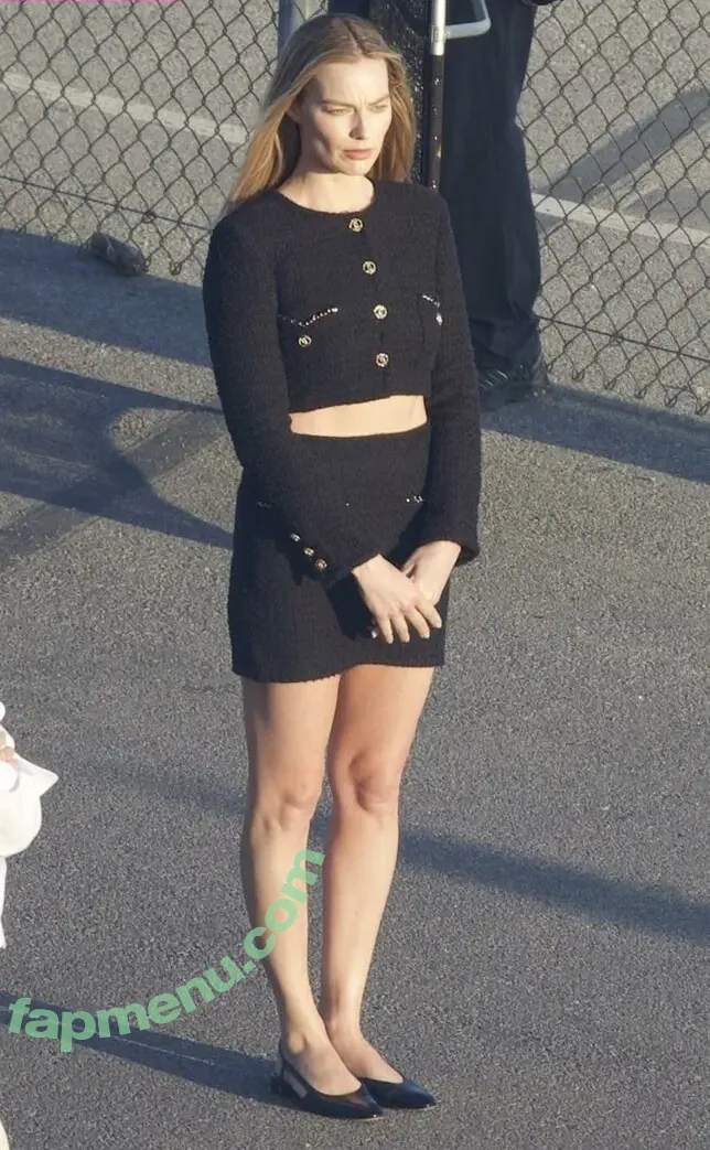 Margot Robbie nude photo #3532 (margotrobbie / margotrobbieofficial)