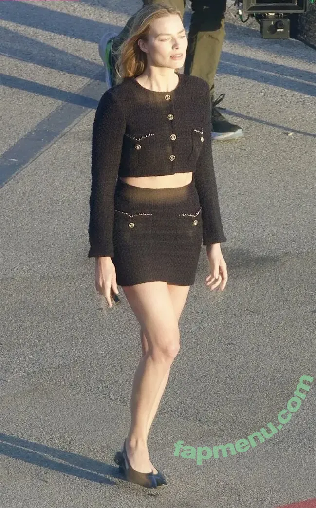 Margot Robbie nude photo #3536 (margotrobbie / margotrobbieofficial)