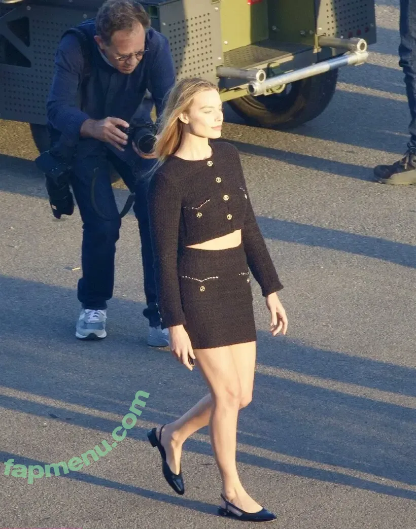 Margot Robbie nude photo #3539 (margotrobbie / margotrobbieofficial)