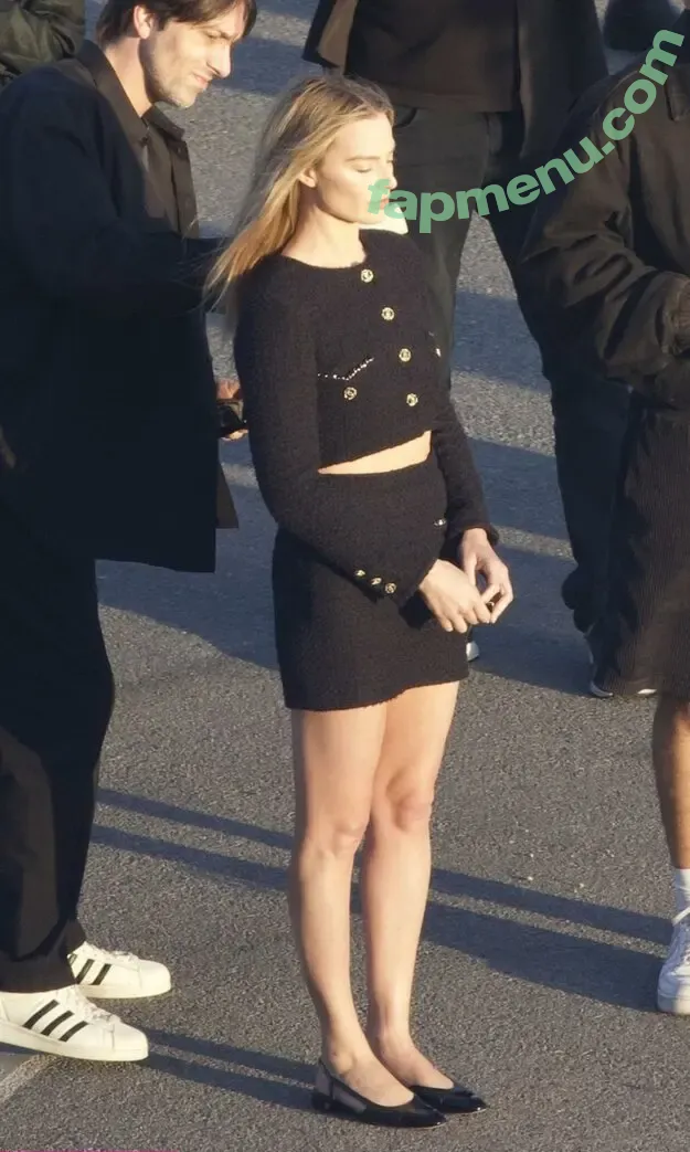 Margot Robbie nude photo #3559 (margotrobbie / margotrobbieofficial)