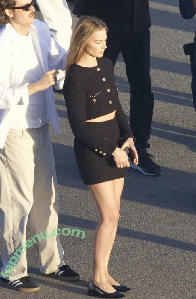 Margot Robbie nude photo #3561 (margotrobbie / margotrobbieofficial)