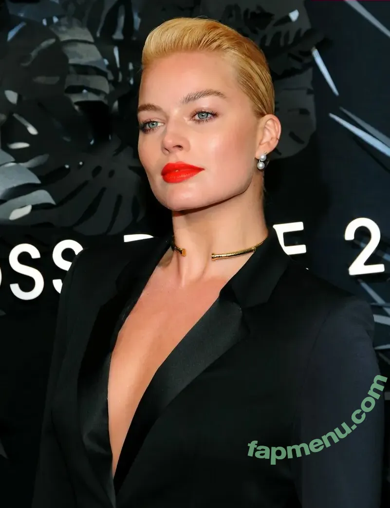 Margot Robbie nude photo #3680 (margotrobbie / margotrobbieofficial)
