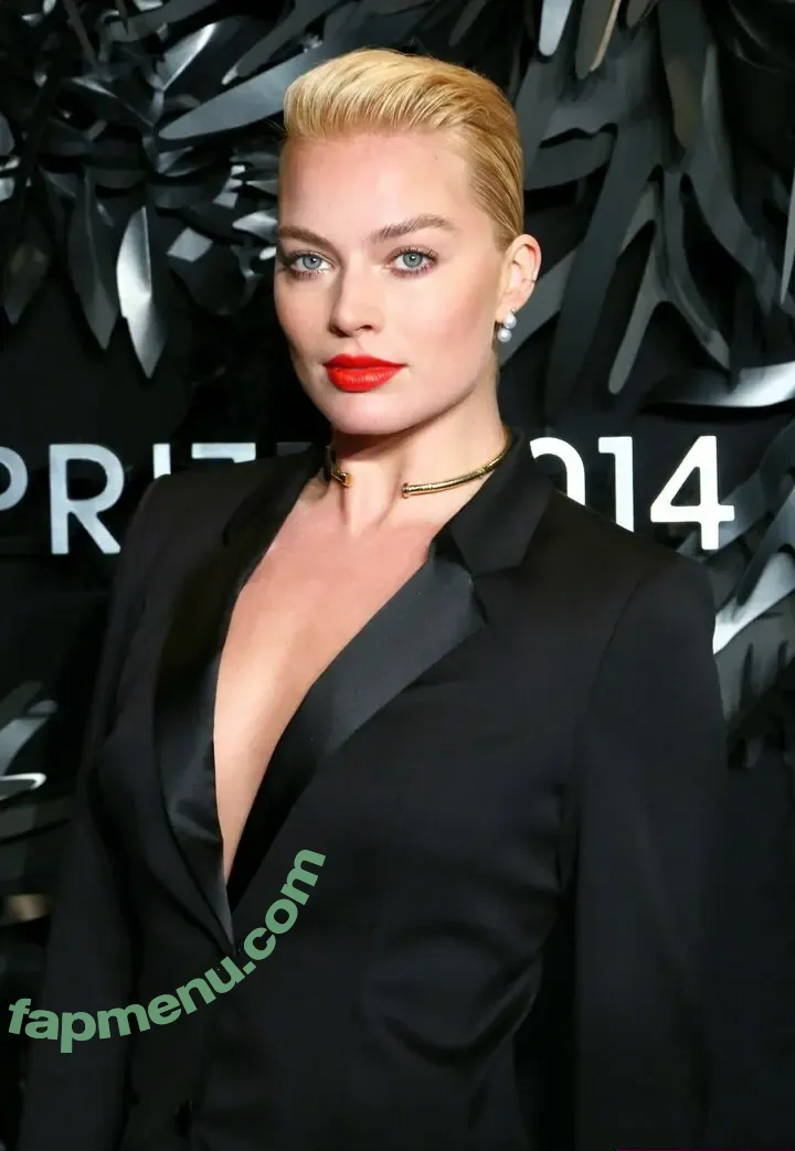 Margot Robbie nude photo #3684 (margotrobbie / margotrobbieofficial)