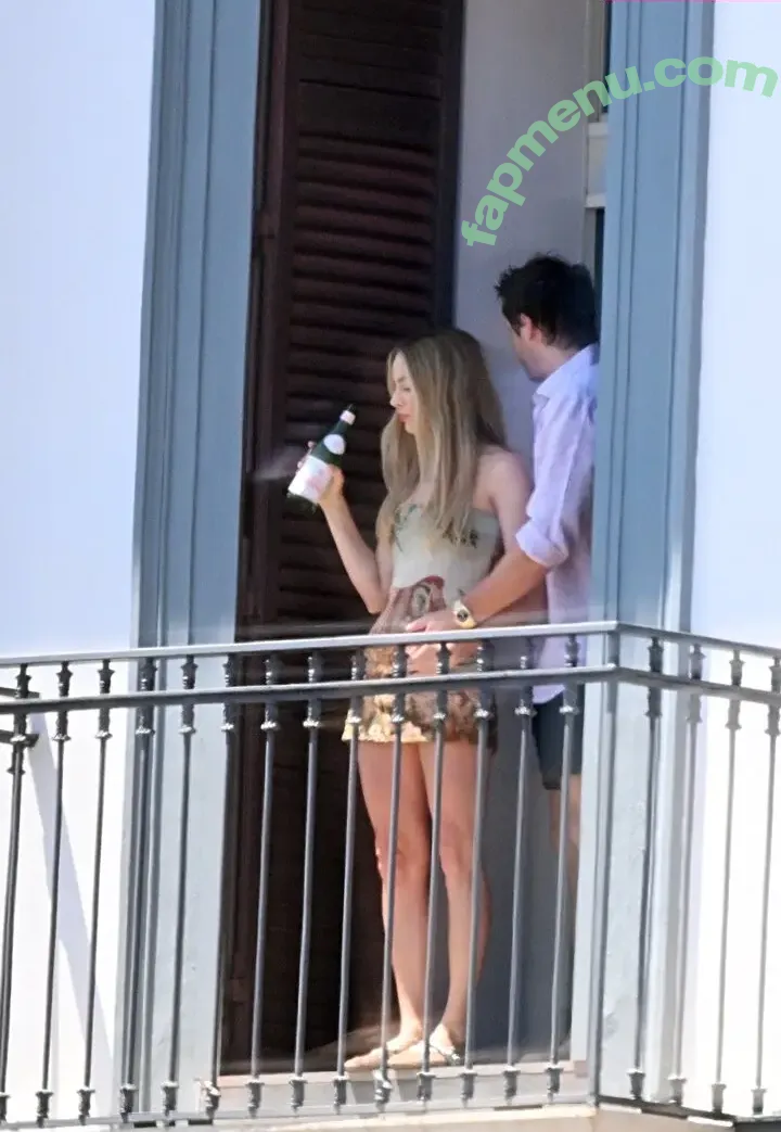 Margot Robbie nude photo #3718 (margotrobbie / margotrobbieofficial)