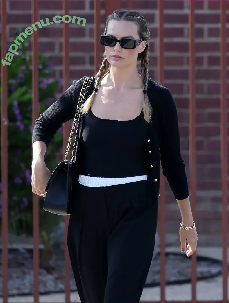 Margot Robbie nude photo #3761 (margotrobbie / margotrobbieofficial)