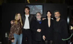 Margot Robbie / margotrobbieofficial nude photo #4101