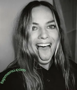 Margot Robbie / margotrobbieofficial nude photo #4108