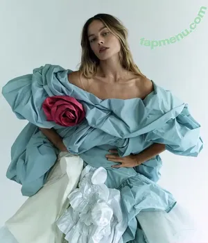 Margot Robbie / margotrobbie / margotrobbieofficial nude photo #4141