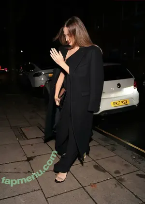 Margot Robbie / margotrobbie / margotrobbieofficial nude photo #4155