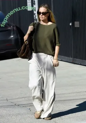 Margot Robbie / margotrobbie / margotrobbieofficial nude photo #4239