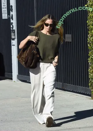 Margot Robbie / margotrobbie / margotrobbieofficial nude photo #4249