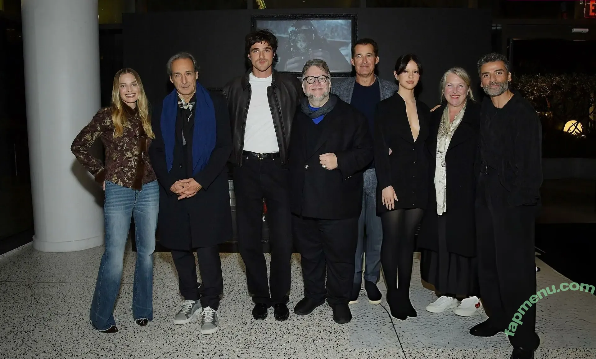 Margot Robbie nude photo #4103 (margotrobbieofficial)