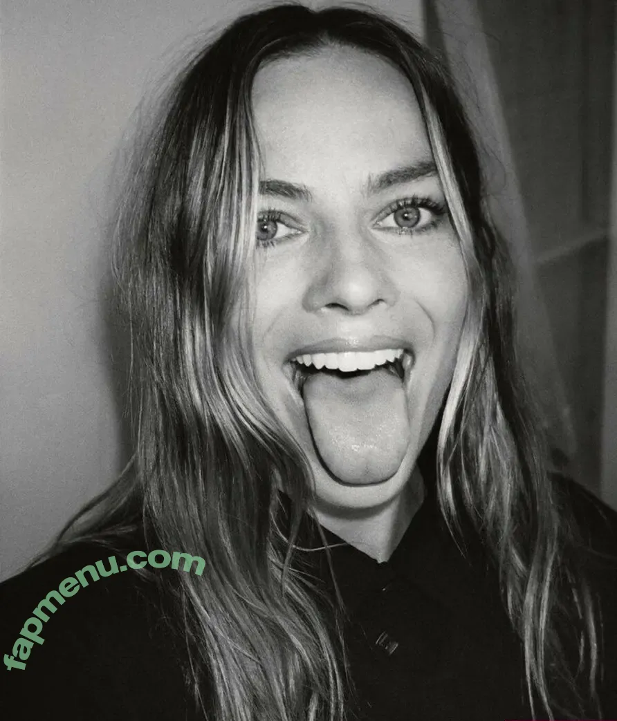 Margot Robbie nude photo #4108 (margotrobbieofficial)