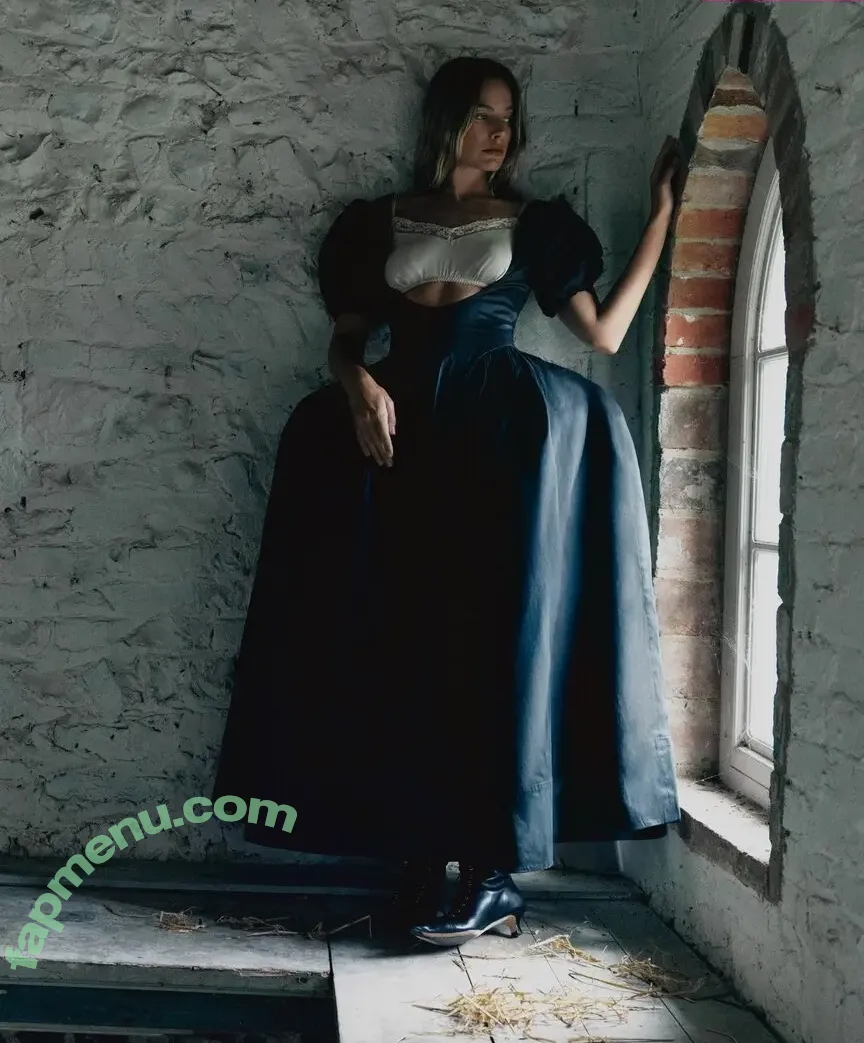 Margot Robbie nude photo #4114 (margotrobbie / margotrobbieofficial)