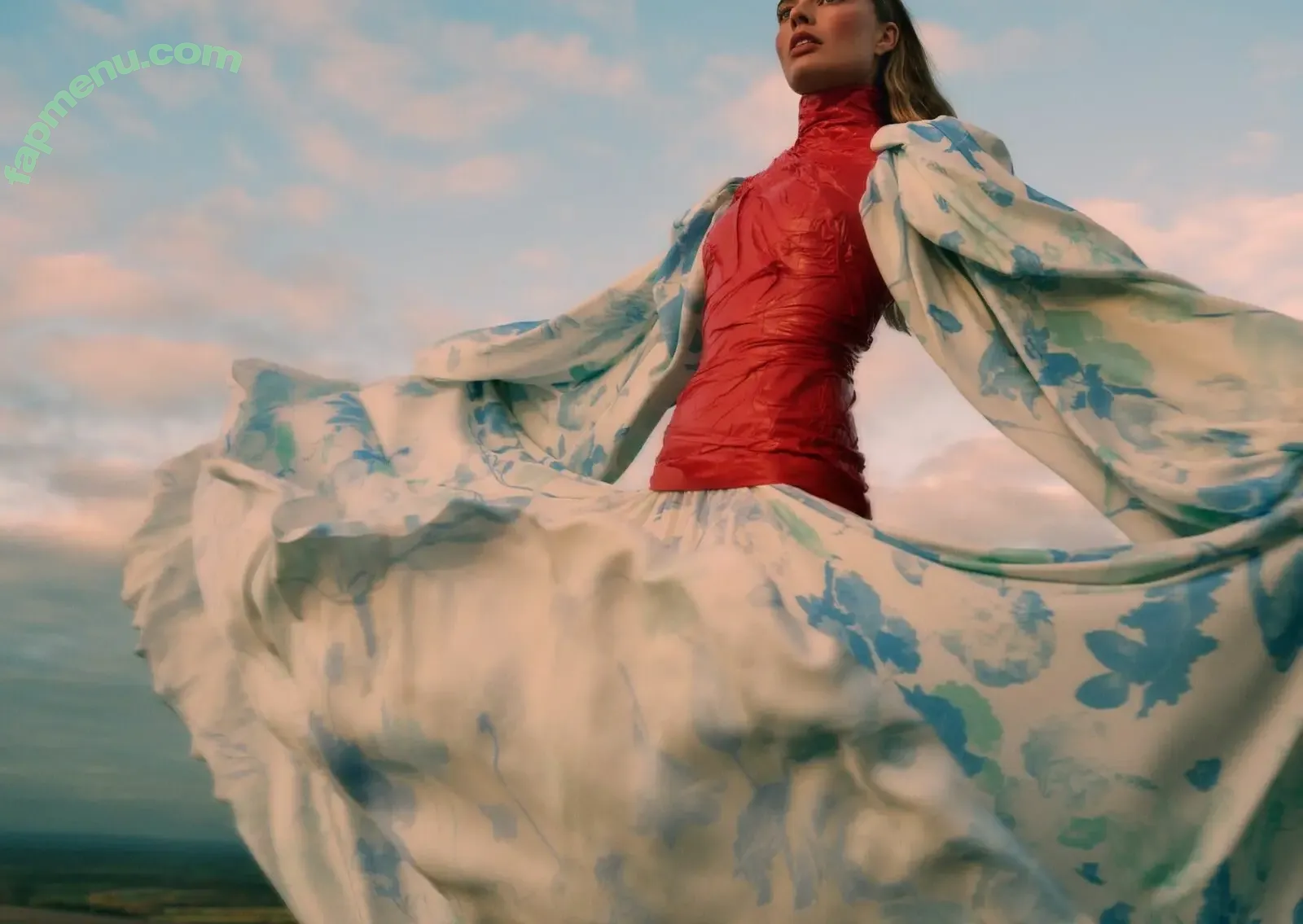 Margot Robbie nude photo #4119 (margotrobbie / margotrobbieofficial)