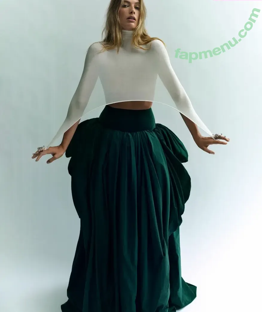 Margot Robbie nude photo #4123 (margotrobbie / margotrobbieofficial)