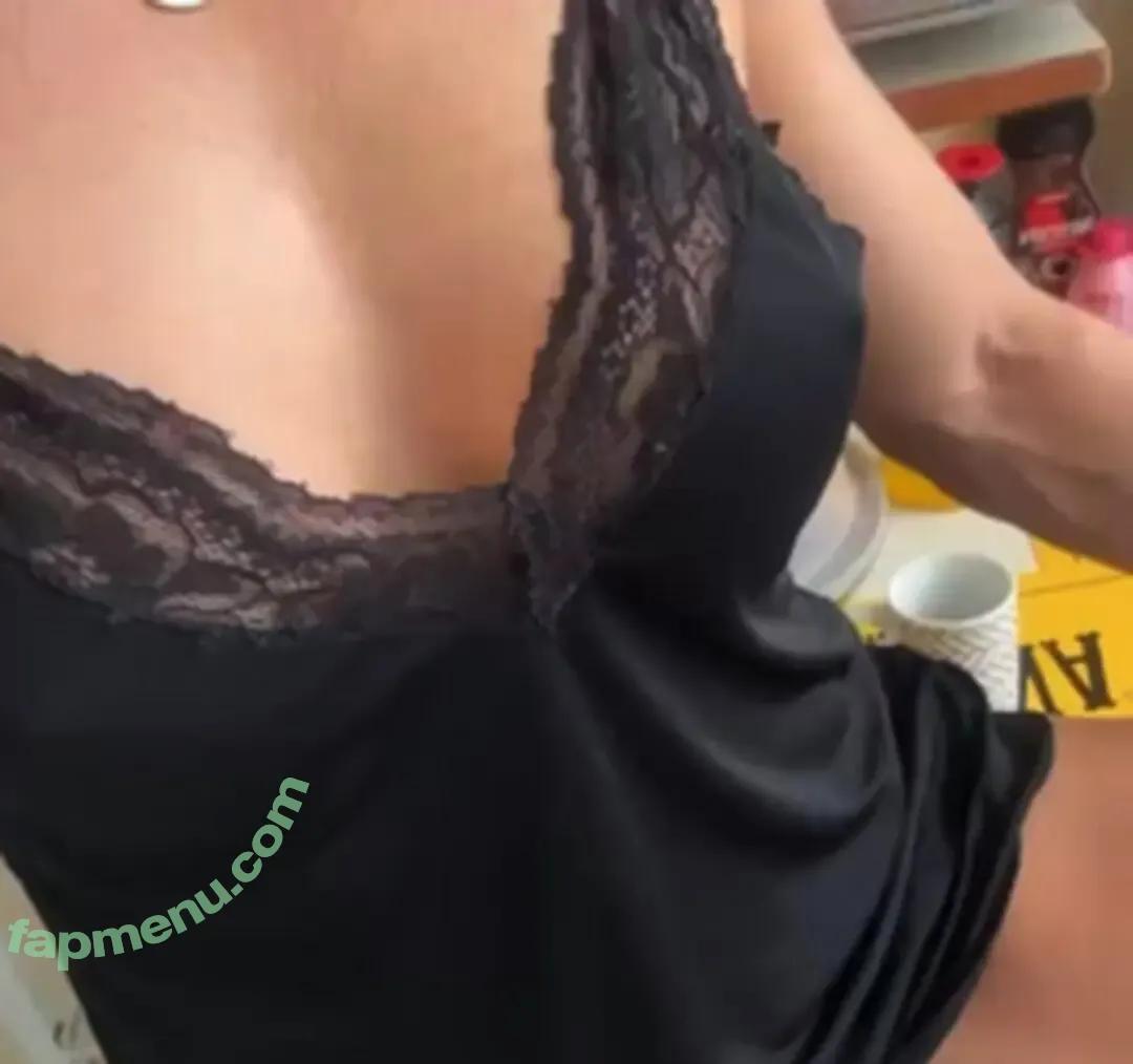 Mari Dantas nude photo #0035 (dantas.mari / u84912940)