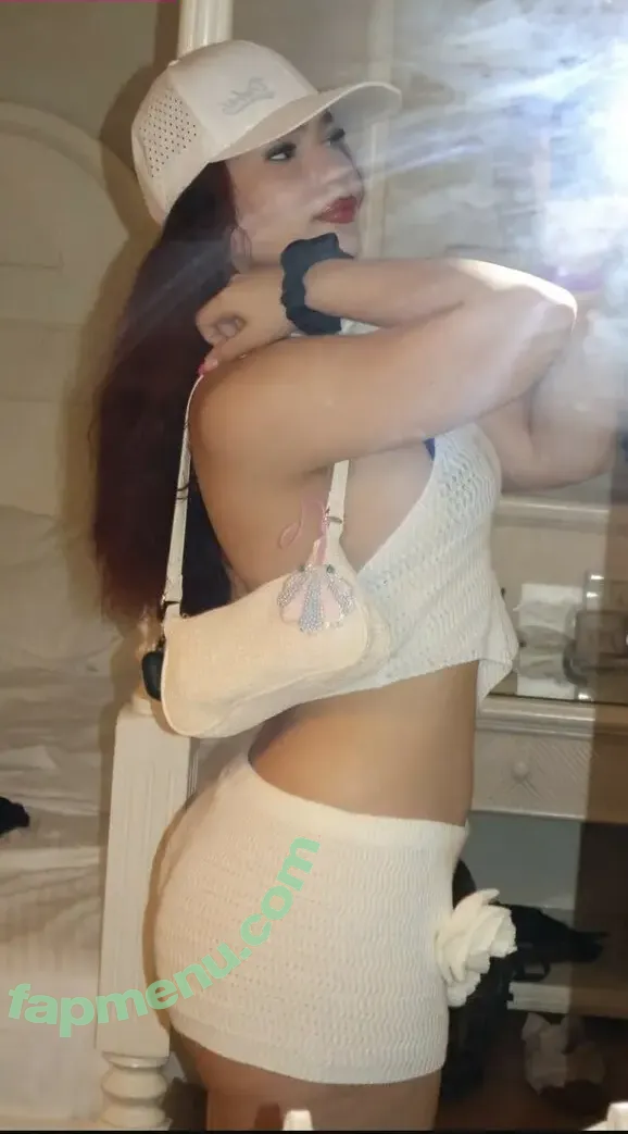 Mari Robattini nude photo #0015 (A moça dos Bambolês / marirobattini)