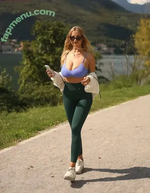Maria Arreghini / mariiia / meriarreghini nude photo #0952