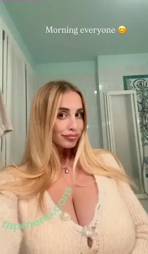 Maria Arreghini / Marysplaceshow / mariiia / meriarreghini nude photo #0989