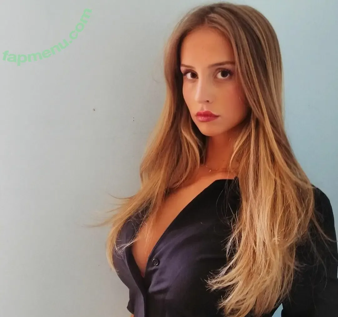 Maria Arreghini nude photo #0965 (Marysplaceshow / mariiia / meriarreghini)