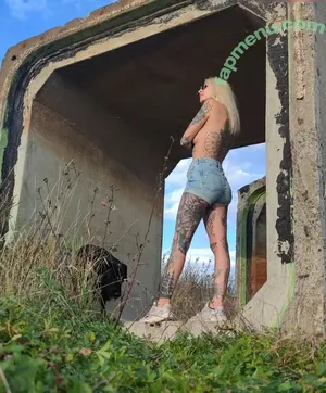  nude photo #0008