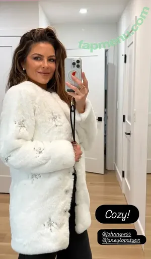 Maria Menounos / mariamenounos nude photo #0691