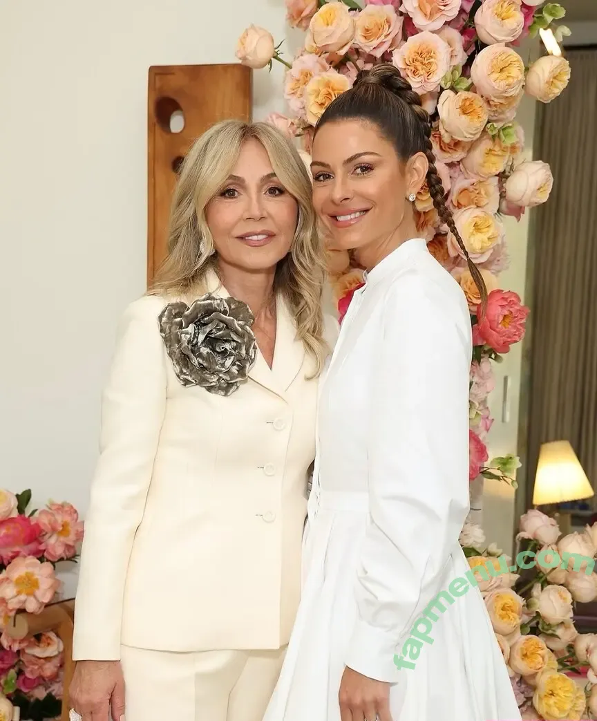 Maria Menounos nude photo #0646 (MenounosBooty / mariamenounos)