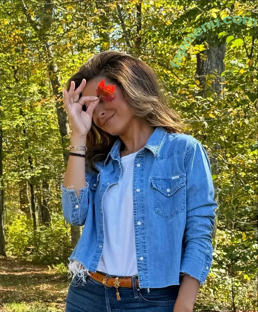 Maria Menounos nude photo #0664 (MenounosBooty / mariamenounos)