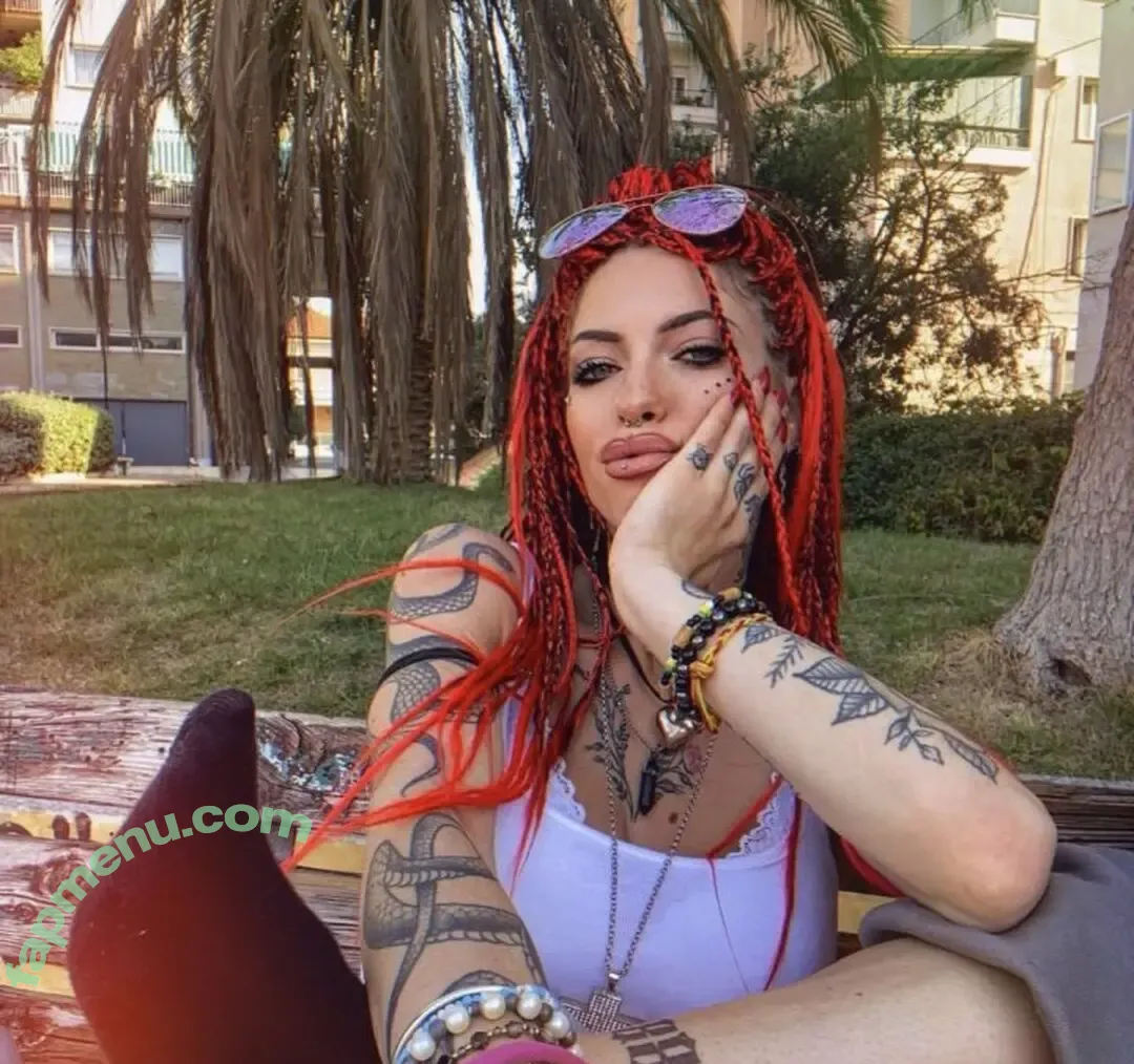 Maria Rosa Caccamo nude photo #0003 (LadyLiveIT / Meeryroose2001 / MerylokaVDV / diabla__mariarosa)