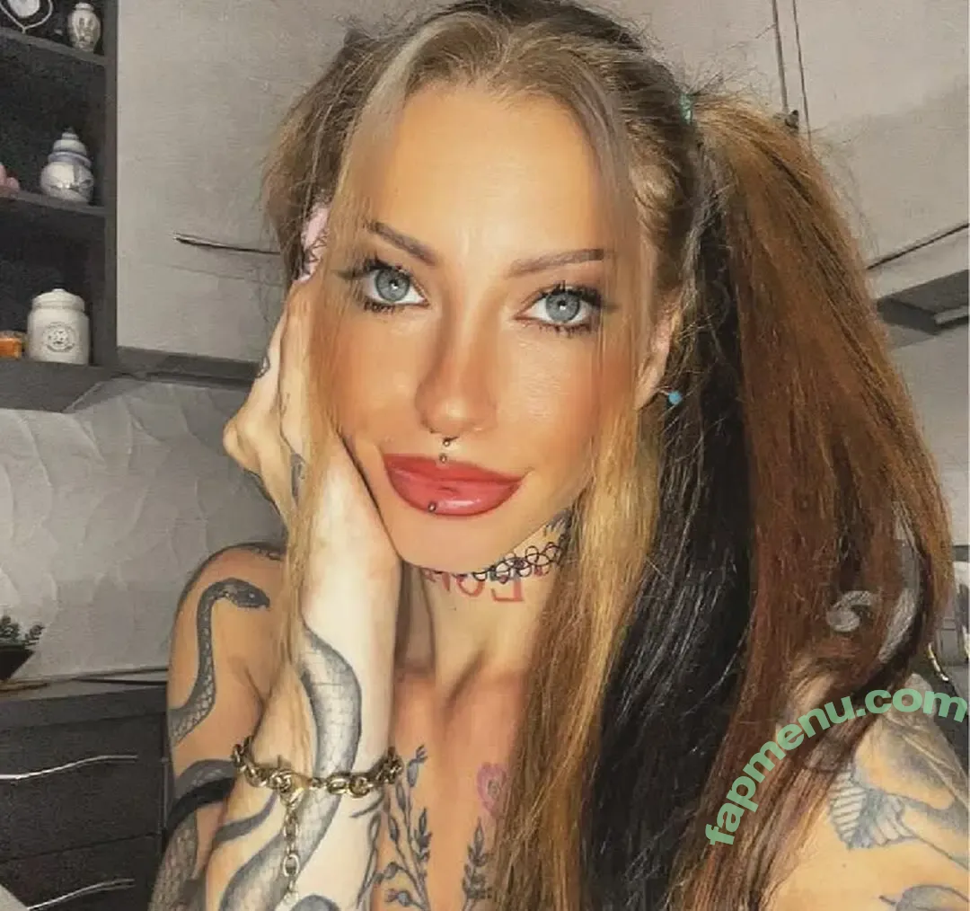 Maria Rosa Caccamo nude photo #0005 (LadyLiveIT / Meeryroose2001 / MerylokaVDV / diabla__mariarosa)