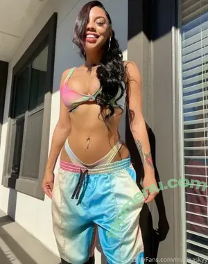 Mariaa Skyy / itsmariaaskyy / mariaaskyy nude photo #0025