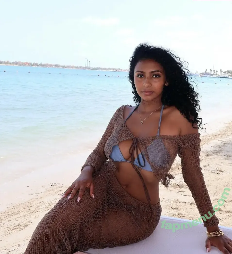 Mariahellie nude photo #0061 (mariah / mariahellienma / mariam)