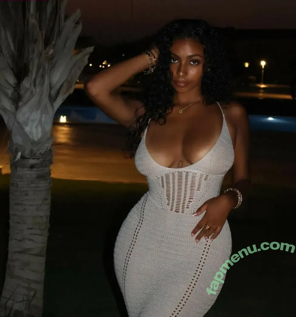 Mariahellie nude photo #0070 (mariah / mariahellienma / mariam)