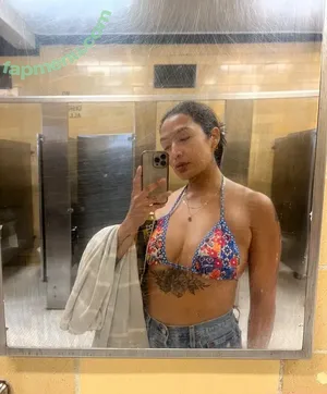 MariahPapayyaa nude photo #0006
