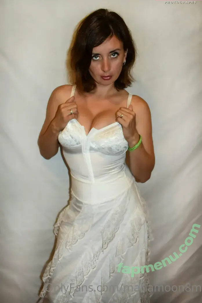 mariamoon8m nude photo #0055 (mariamoon8m)