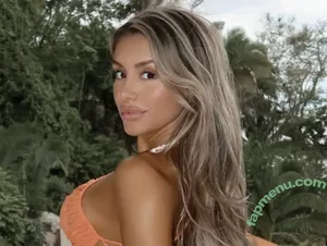 Mariana Morais / maarebeaar nude photo #0004
