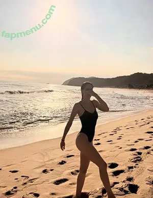 Mariana Weickert / mariweickert nude photo #0032