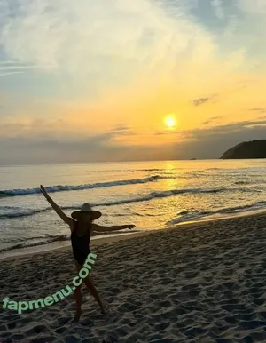 Mariana Weickert / mariweickert nude photo #0033