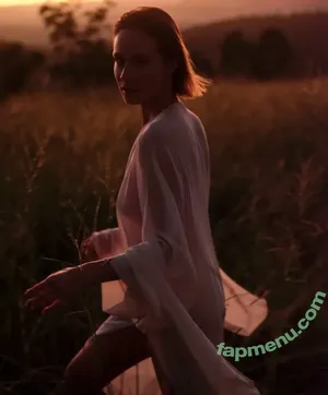 Mariana Ximenes / marixioficial nude photo #0239