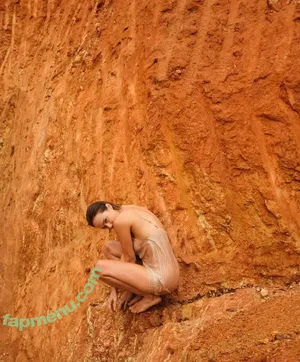 Mariana Ximenes / marixioficial nude photo #0244