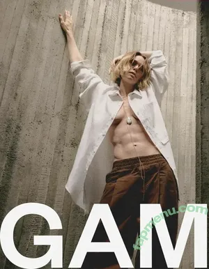 Mariana Ximenes / marixioficial nude photo #0266