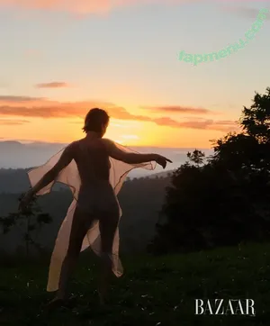 Mariana Ximenes / marixioficial nude photo #0268