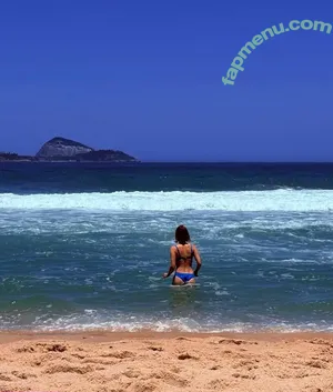 Mariana Ximenes / marixioficial nude photo #0272