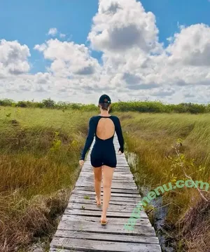 Mariana Ximenes / marixioficial nude photo #0285