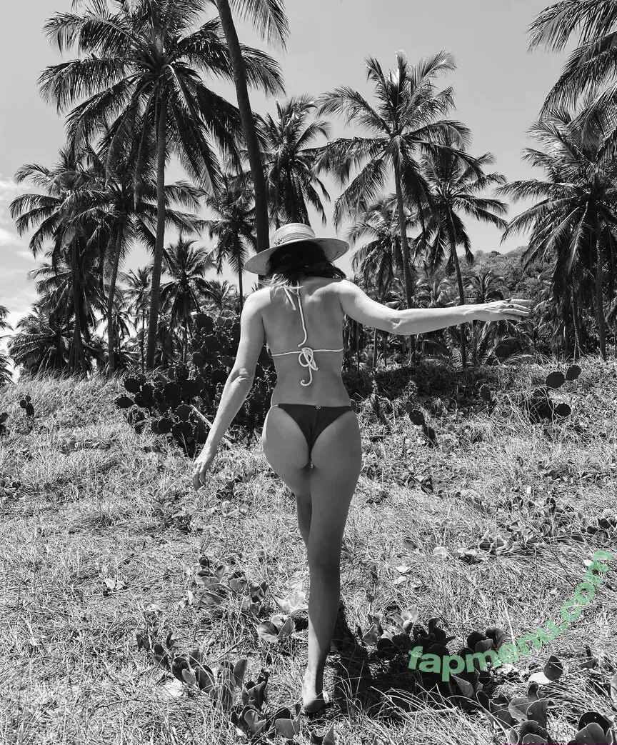 Mariana Ximenes nude photo #0293 (marixioficial)