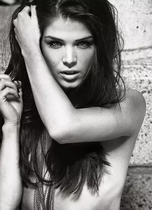 Marie Avgeropoulos / marieavgeropoulos nude photo #0013