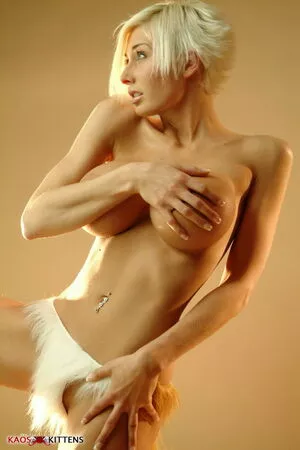 Marie Claude Bourbonnais / Marieclaudebourbonnais / Mcbourbonnais1 nude photo #0996