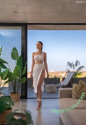 Marie Denise Schwarz / marie.denise_s nude photo #0058