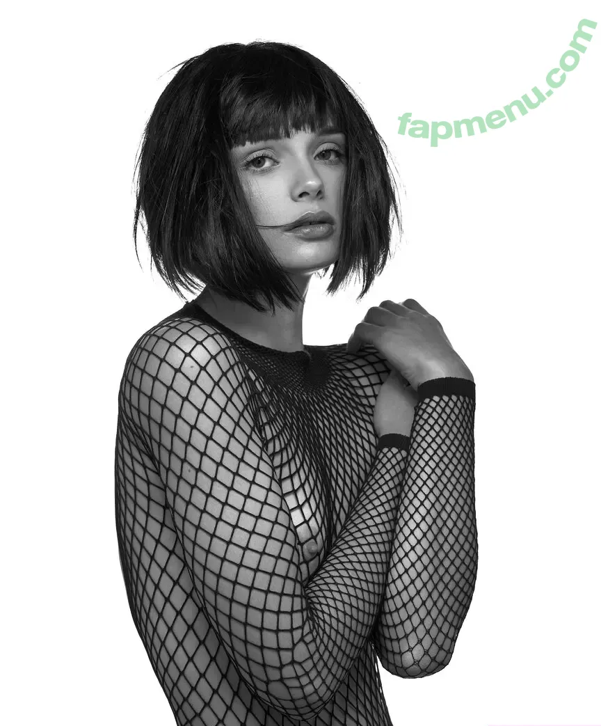 Marie Grippon nude photo #0215 (Mariegripponpro / mariegrippon)